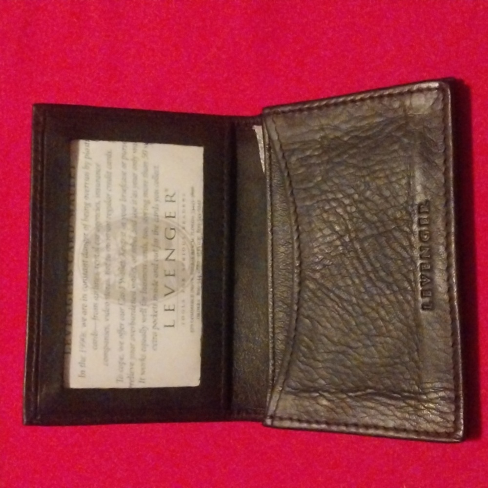 Levenger NWOT Card Holder